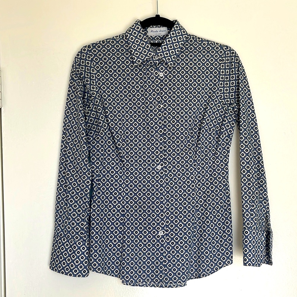 Buttoned shirt